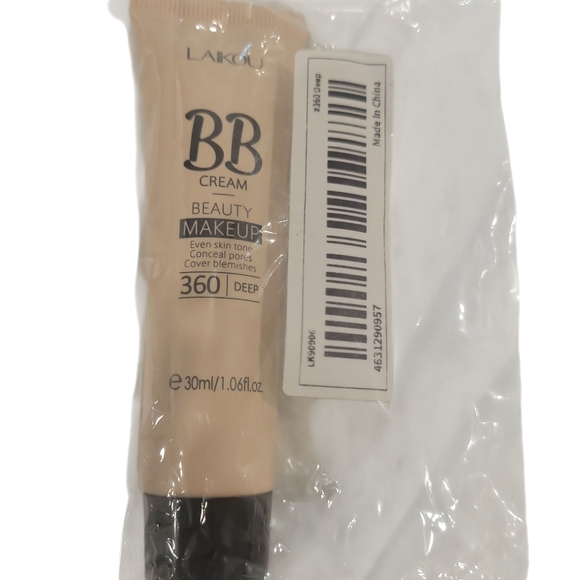 FREE WITH ANY PURCHASE: BB Cream - Deep Beige - Picture 1 of 2